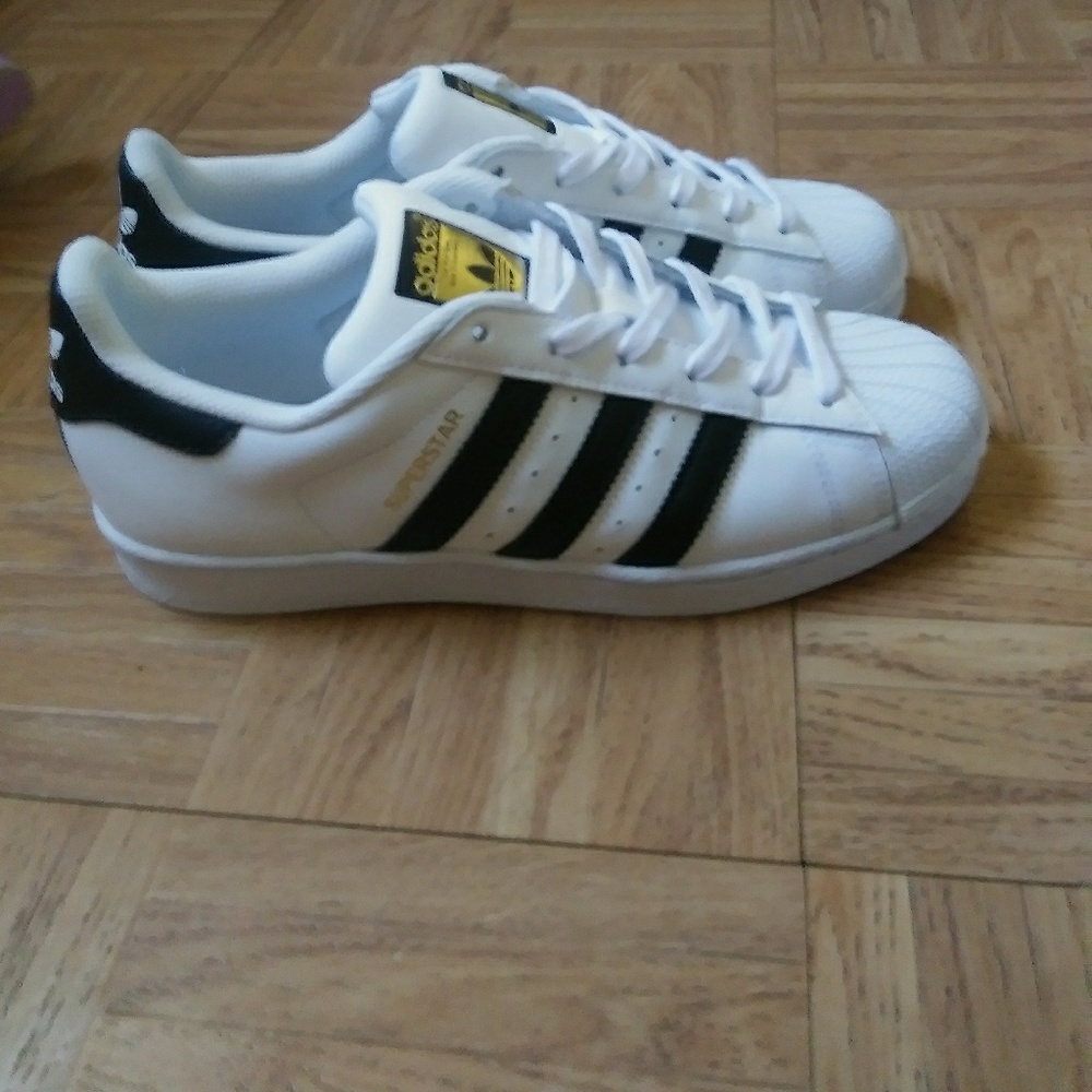 Adidas superstar